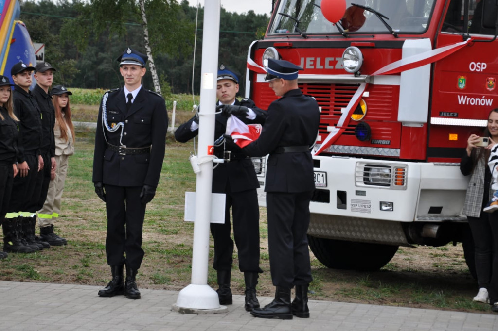Nadanie sztandaru OSP Wronów