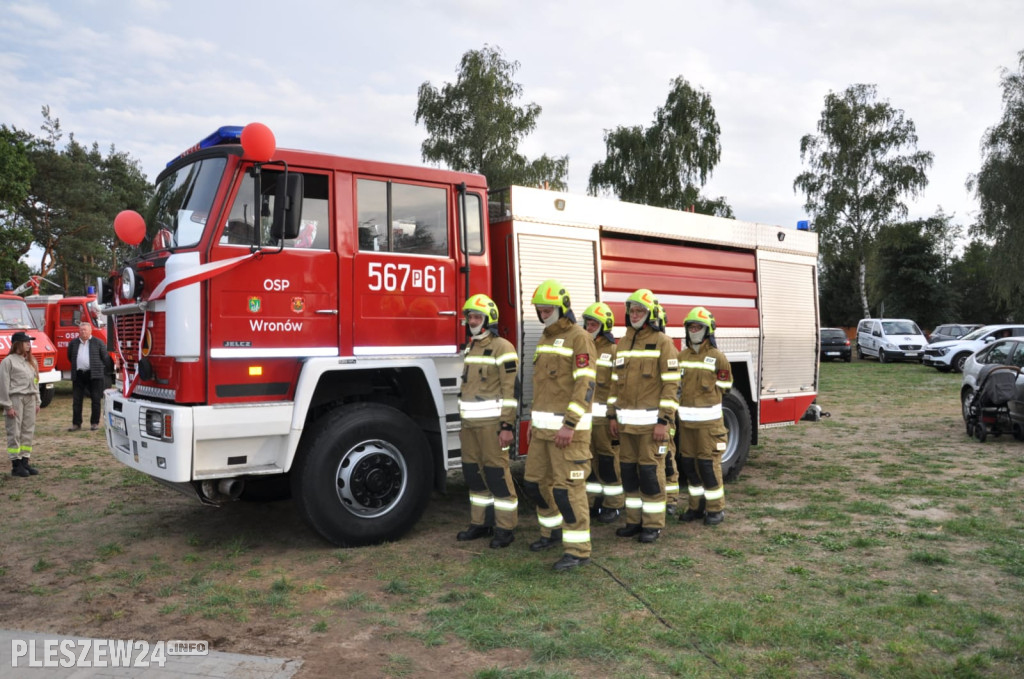 Nadanie sztandaru OSP Wronów