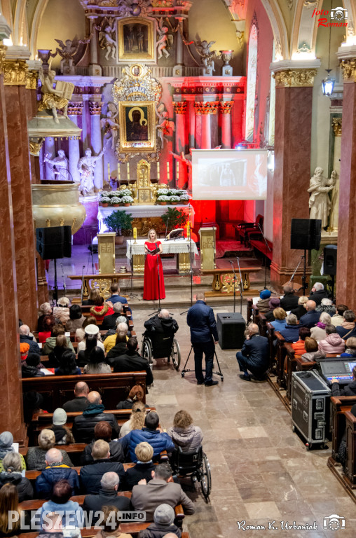 Koncert pieśni patriotycznych w pleszewskiej Farze