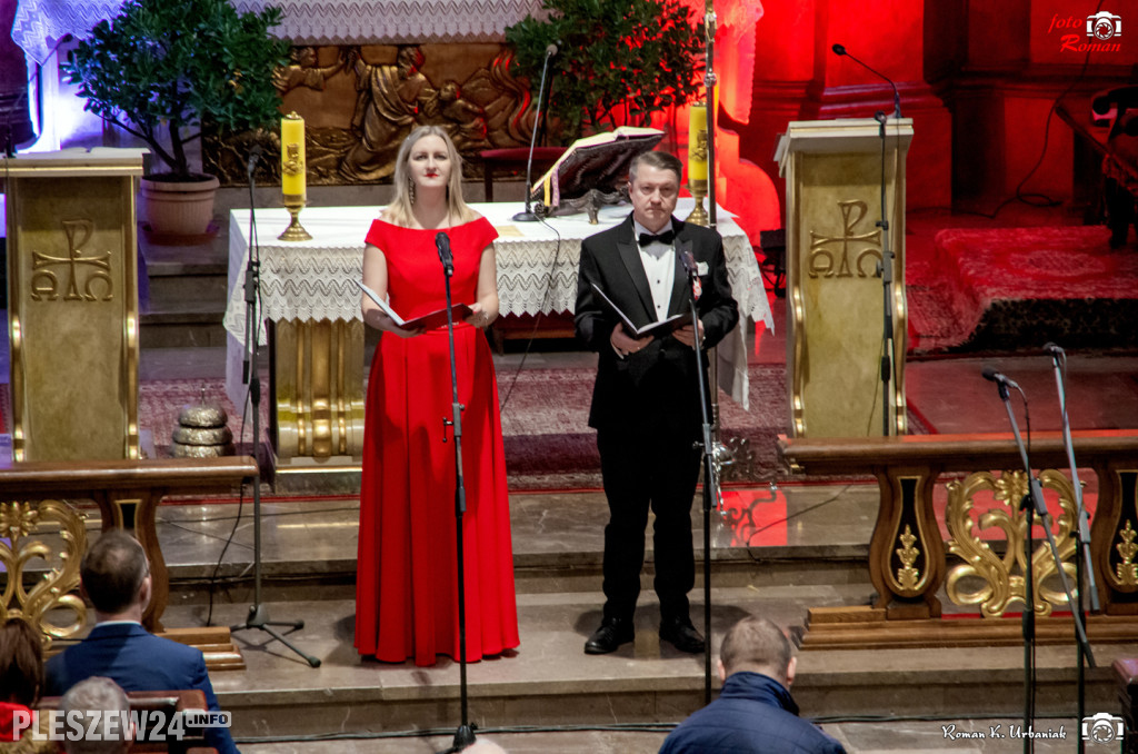 Koncert pieśni patriotycznych w pleszewskiej Farze