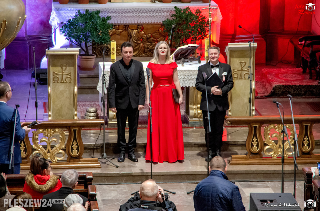 Koncert pieśni patriotycznych w pleszewskiej Farze