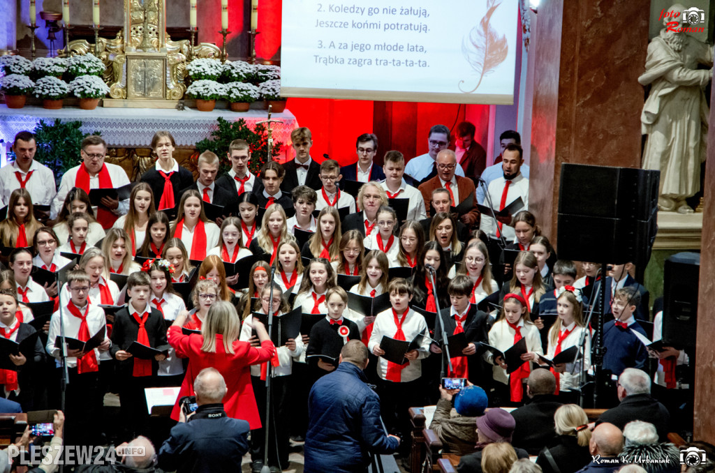 Koncert pieśni patriotycznych w pleszewskiej Farze