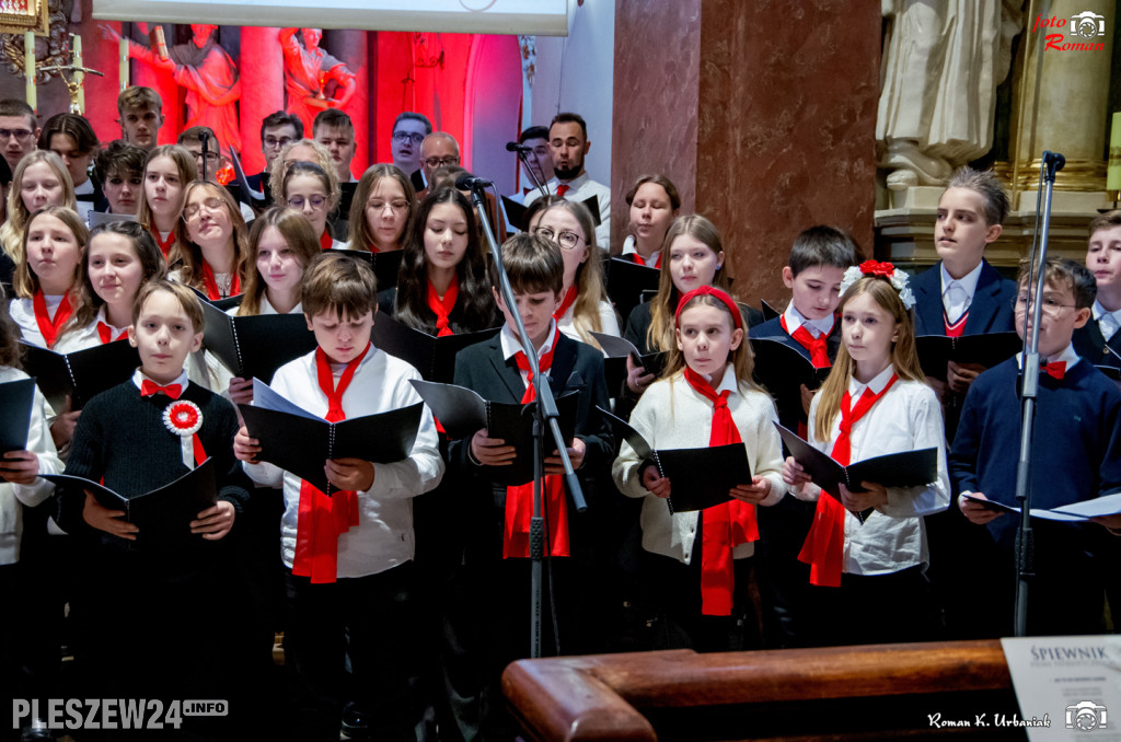 Koncert pieśni patriotycznych w pleszewskiej Farze