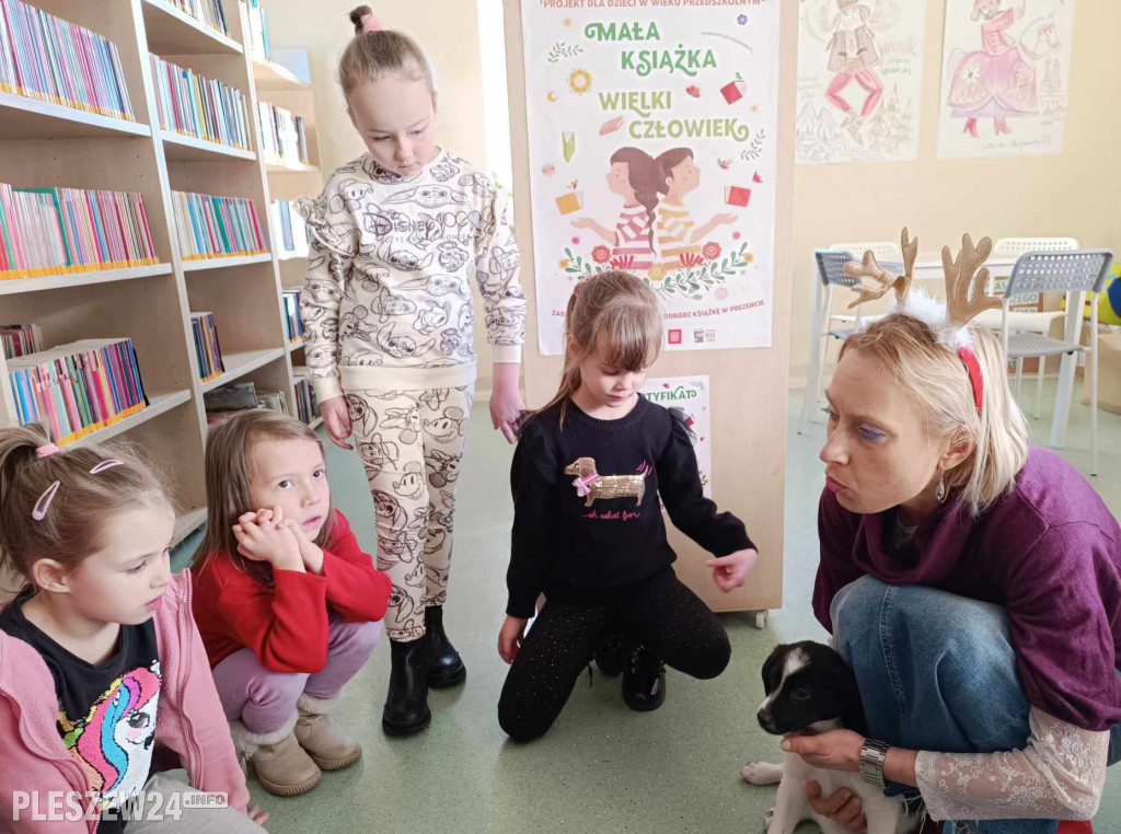 Niespodziewana wizyta w gołuchowskiej bibliotece