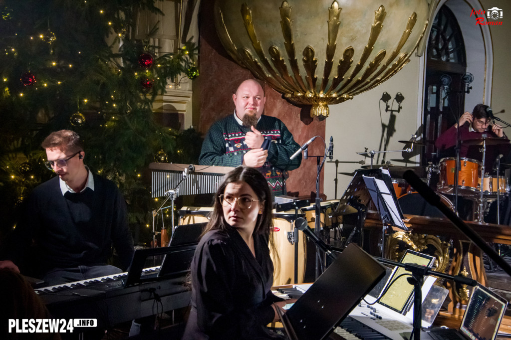 Koncert scholi w pleszewskiej farze