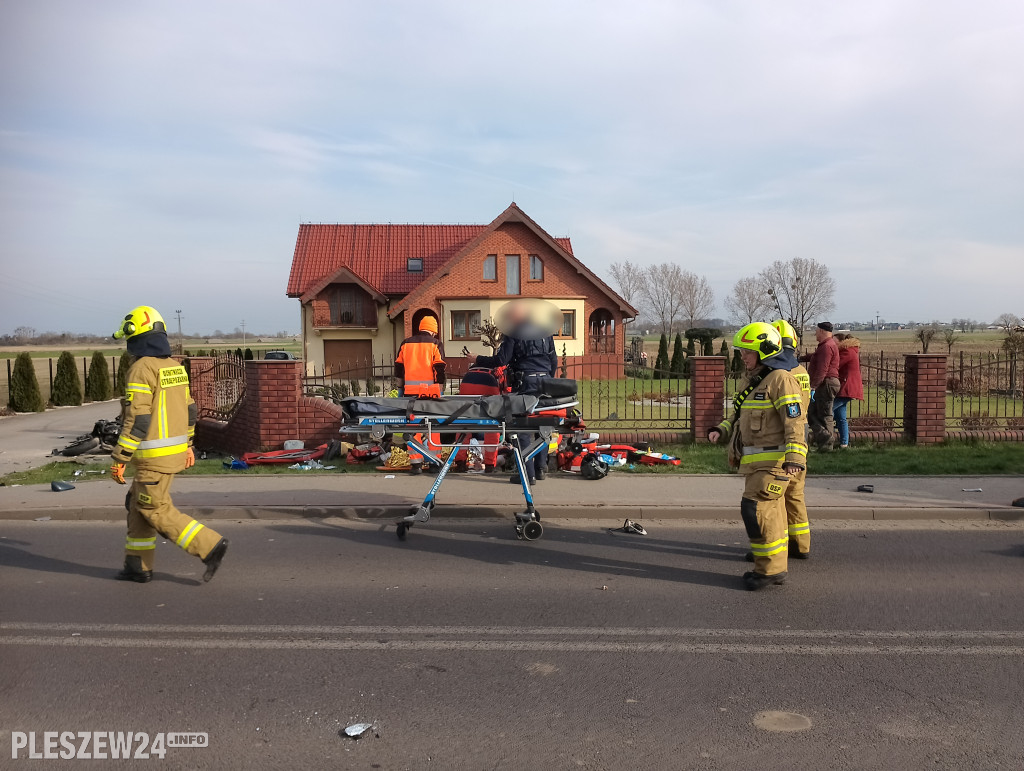 Zderzenie motocykla z samochodem osobowym