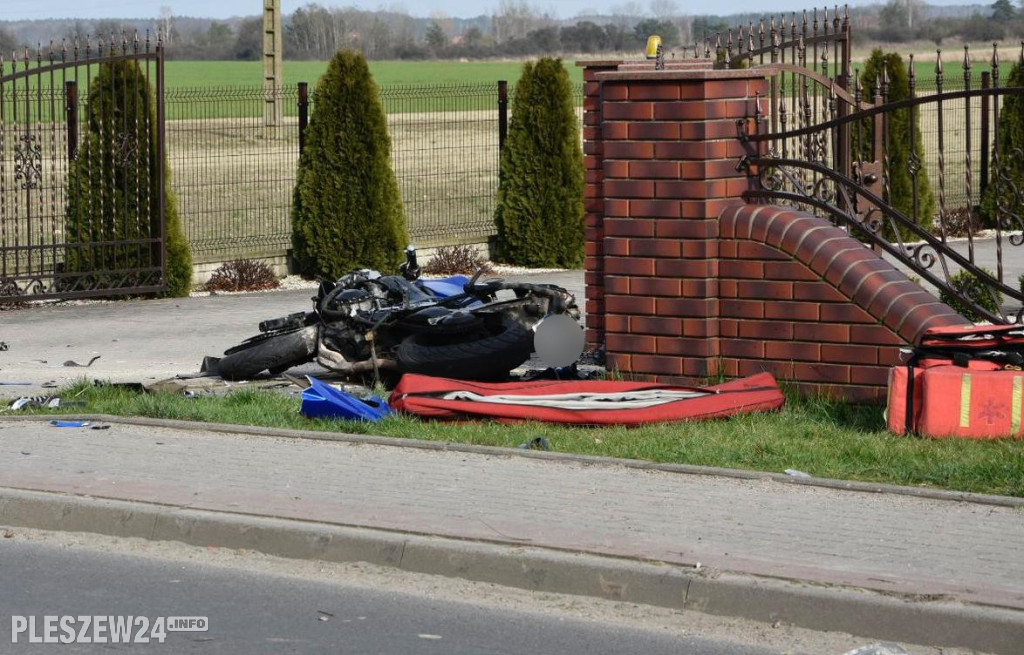 Zderzenie motocykla z samochodem osobowym