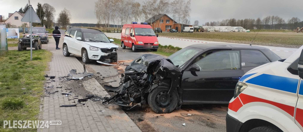 Zderzenie dwóch samochodów w Pieruszycach