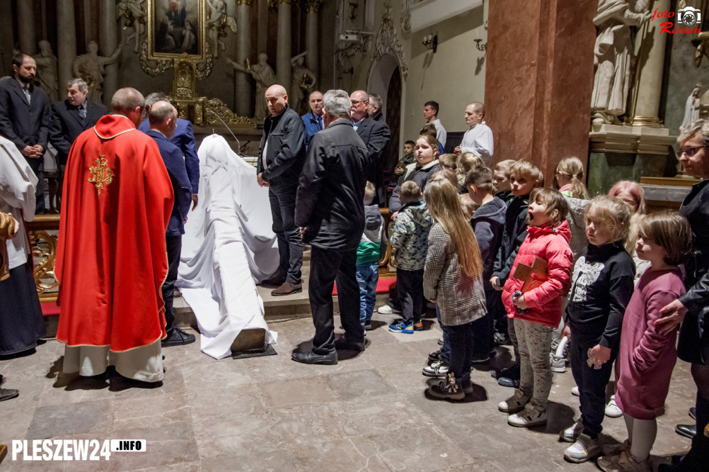 Liturgia Wielkiego Piątku w Farze