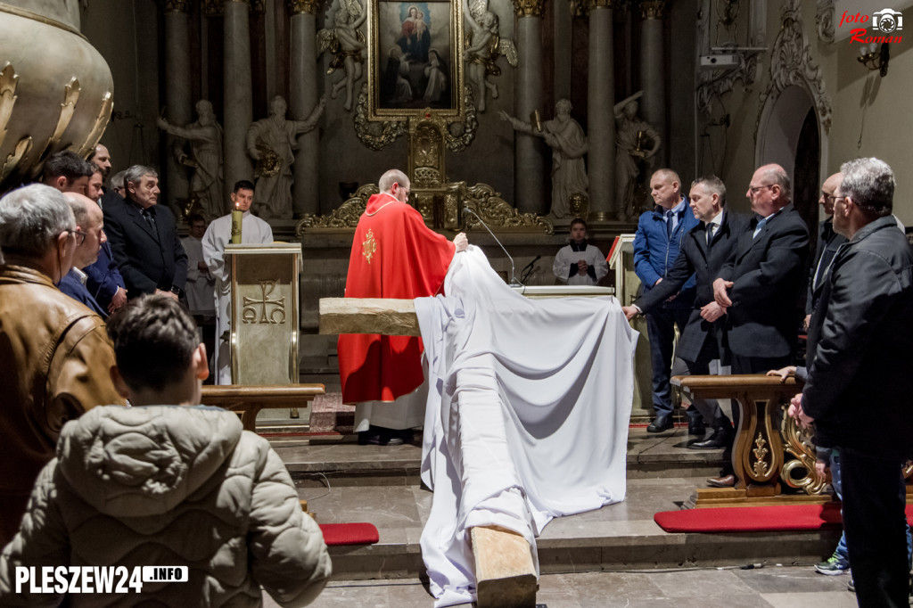 Liturgia Wielkiego Piątku w Farze