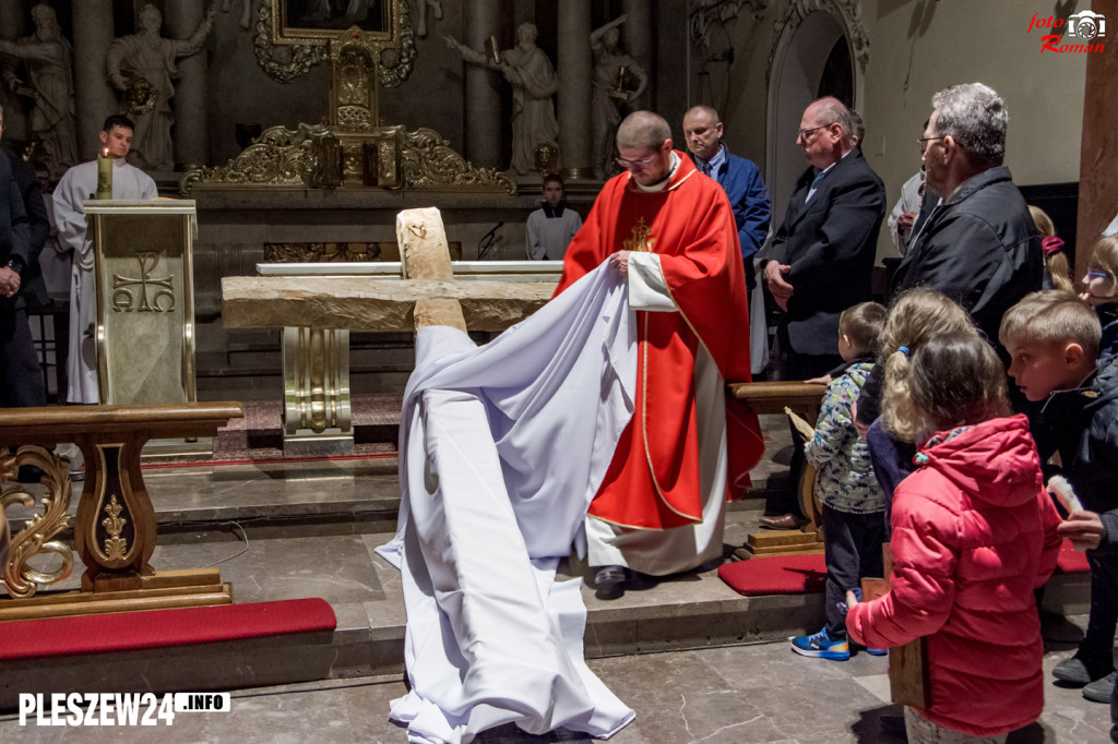 Liturgia Wielkiego Piątku w Farze