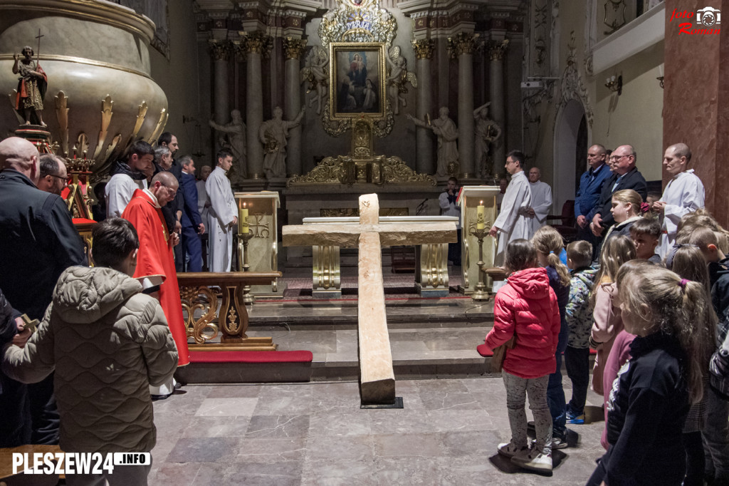Liturgia Wielkiego Piątku w Farze