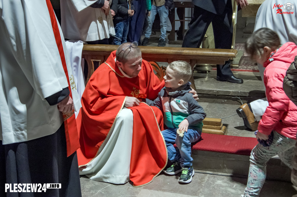 Liturgia Wielkiego Piątku w Farze