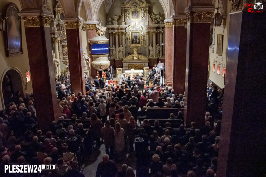 Liturgia Wielkiego Piątku w Farze