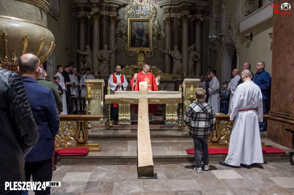 Liturgia Wielkiego Piątku w Farze