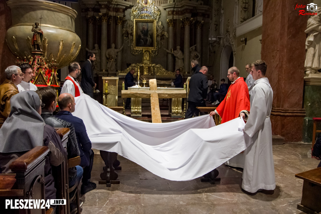 Liturgia Wielkiego Piątku w Farze