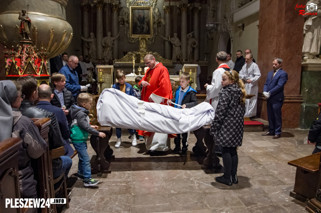 Liturgia Wielkiego Piątku w Farze