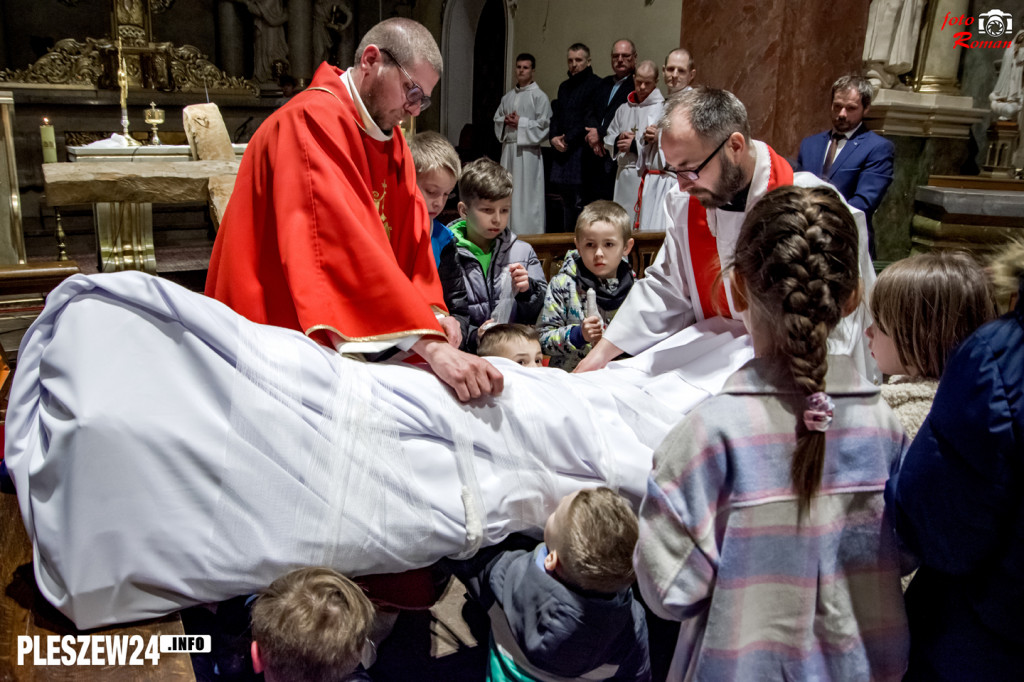 Liturgia Wielkiego Piątku w Farze