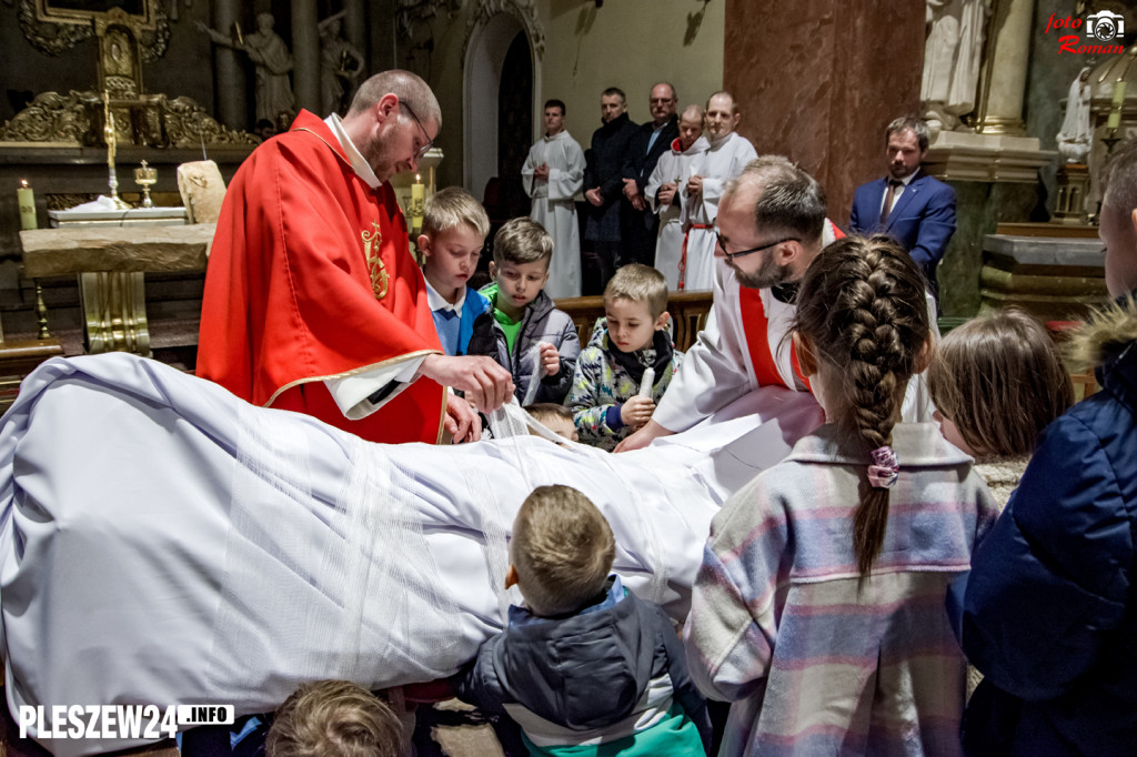 Liturgia Wielkiego Piątku w Farze