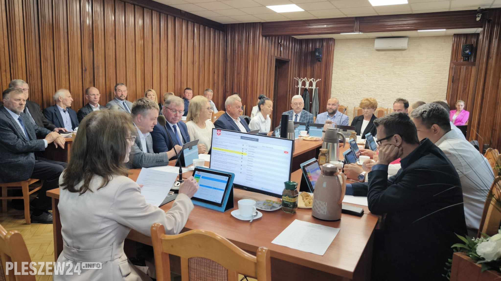 Pierwsza sesja Rady Miejskiej w Dobrzycy