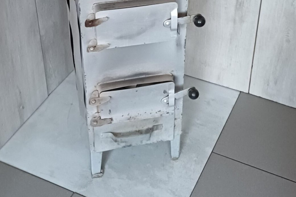Kobieta żyje w Pleszewie w urągających warunkach