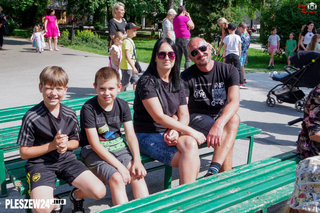 Festyn z historią w tle. Anna Pleszewska w parku