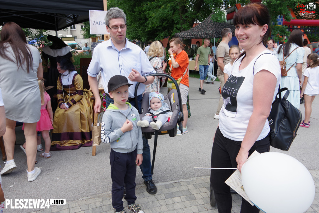 Festyn z historią w tle. Anna Pleszewska w parku