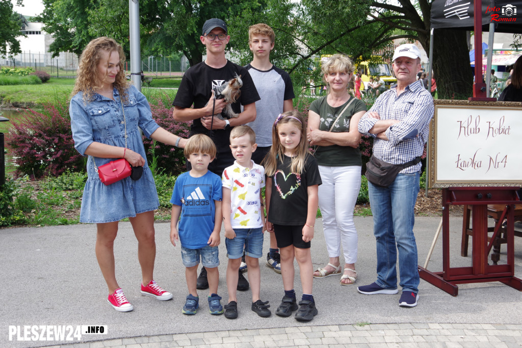 Festyn z historią w tle. Anna Pleszewska w parku