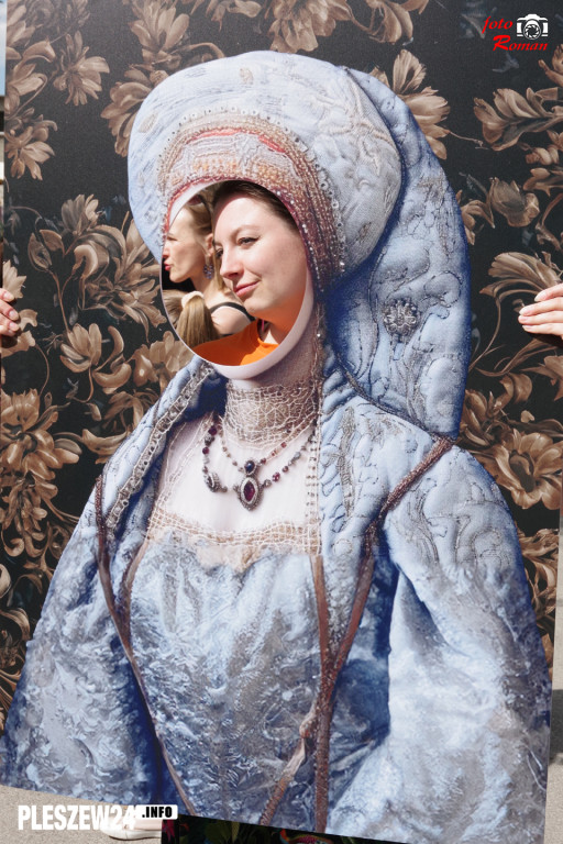 Festyn z historią w tle. Anna Pleszewska w parku