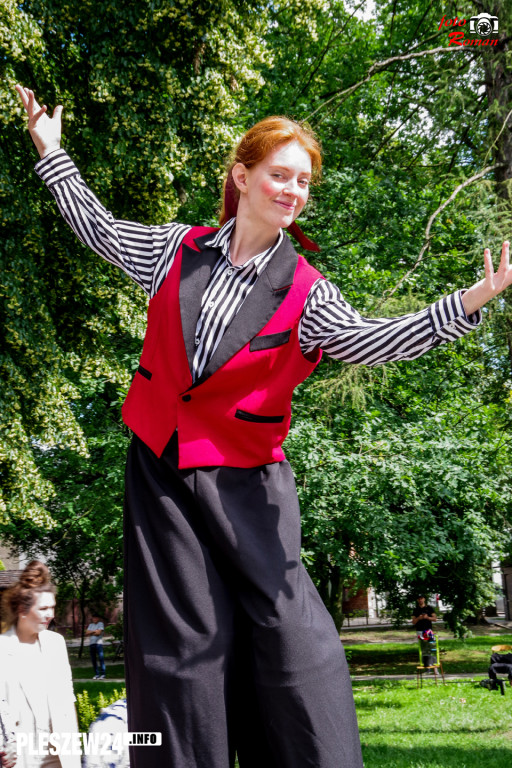 Festyn z historią w tle. Anna Pleszewska w parku