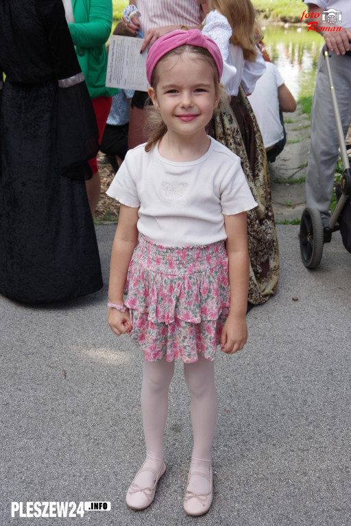Festyn z historią w tle. Anna Pleszewska w parku
