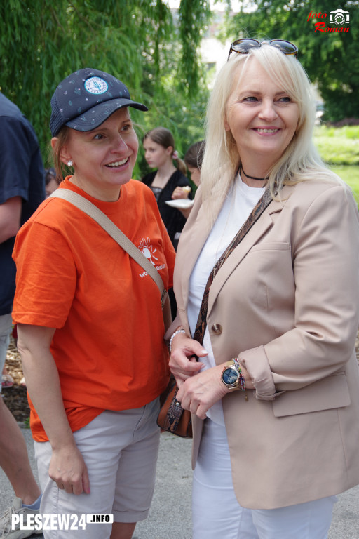 Festyn z historią w tle. Anna Pleszewska w parku