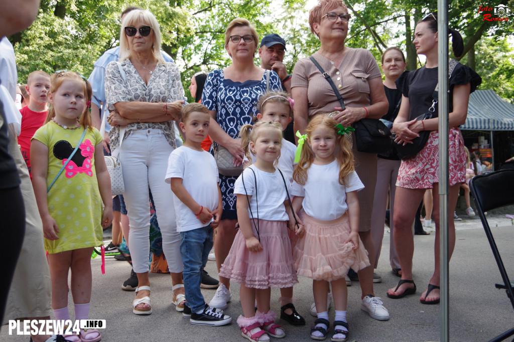 Festyn z historią w tle. Anna Pleszewska w parku
