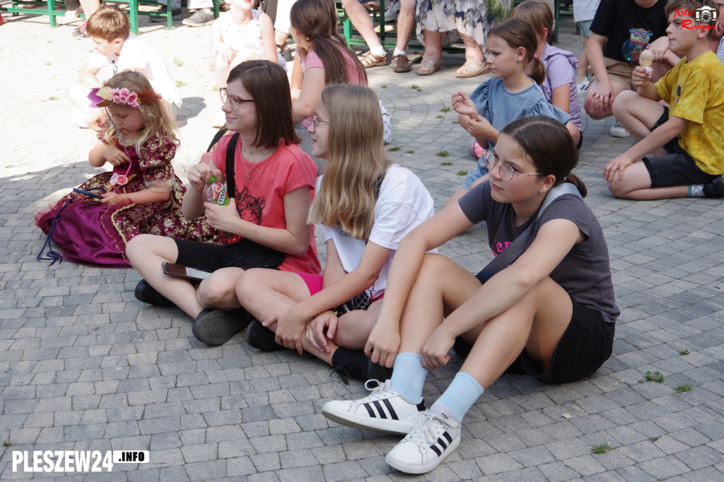 Festyn z historią w tle. Anna Pleszewska w parku