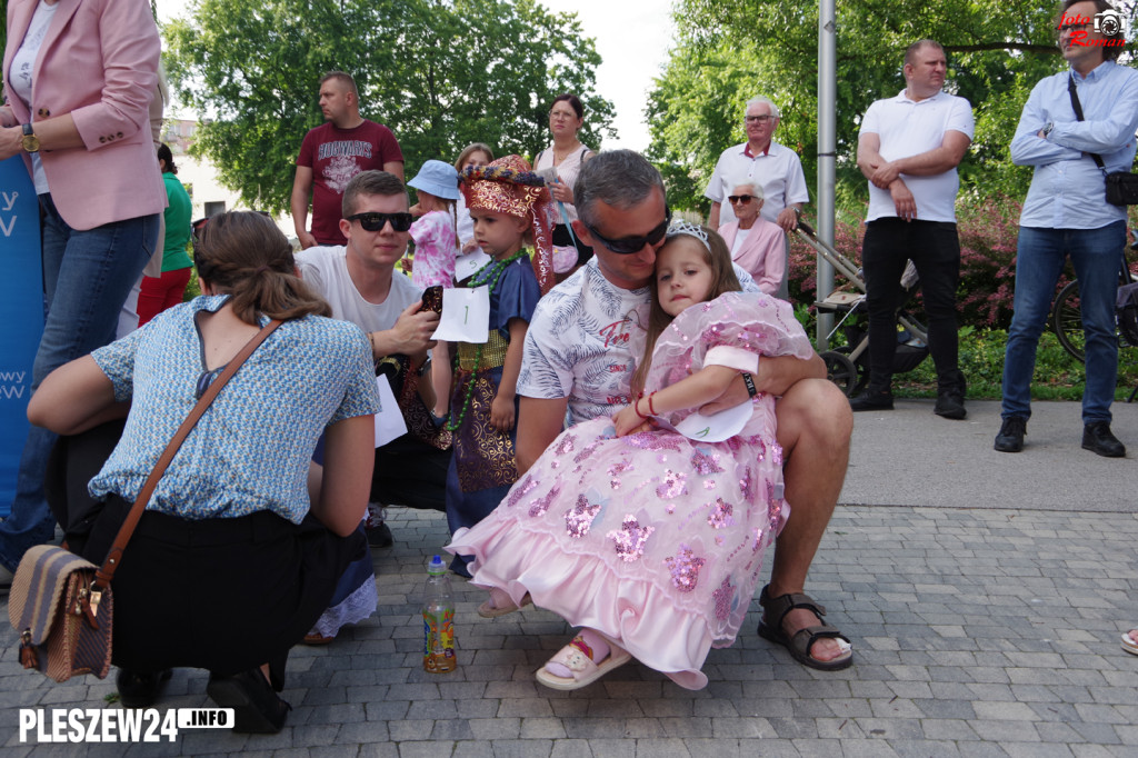 Festyn z historią w tle. Anna Pleszewska w parku