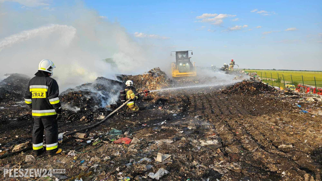Pożar składowiska odpadów komunalnych