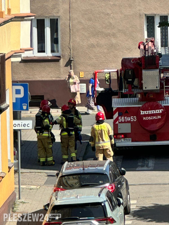 Straż pożarna w akcji przy pleszewskiej Farze
