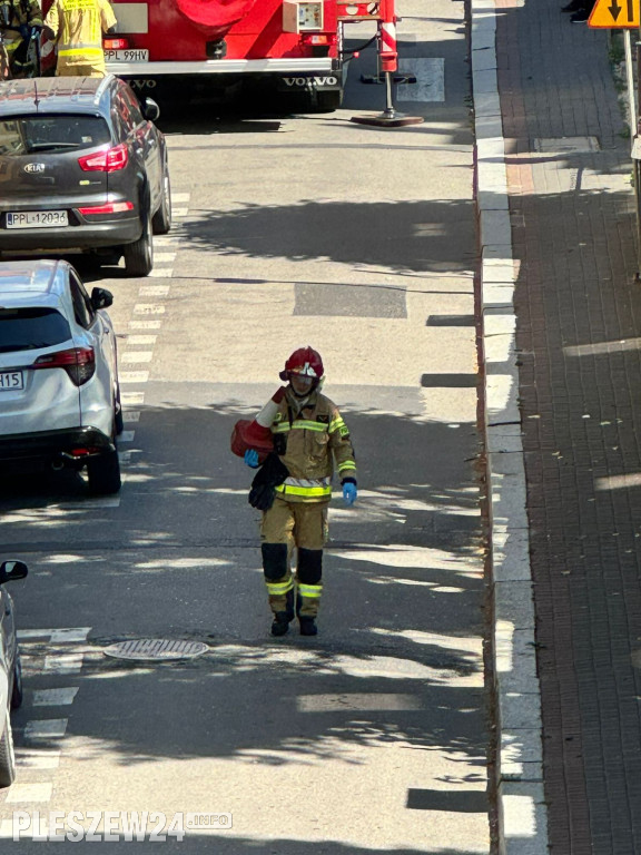 Straż pożarna w akcji przy pleszewskiej Farze