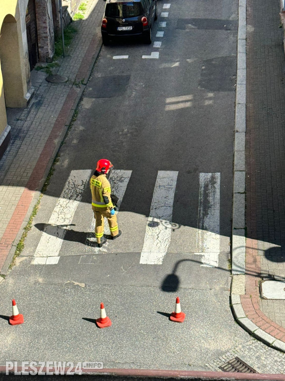 Straż pożarna w akcji przy pleszewskiej Farze
