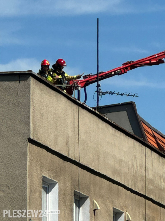 Straż pożarna w akcji przy pleszewskiej Farze
