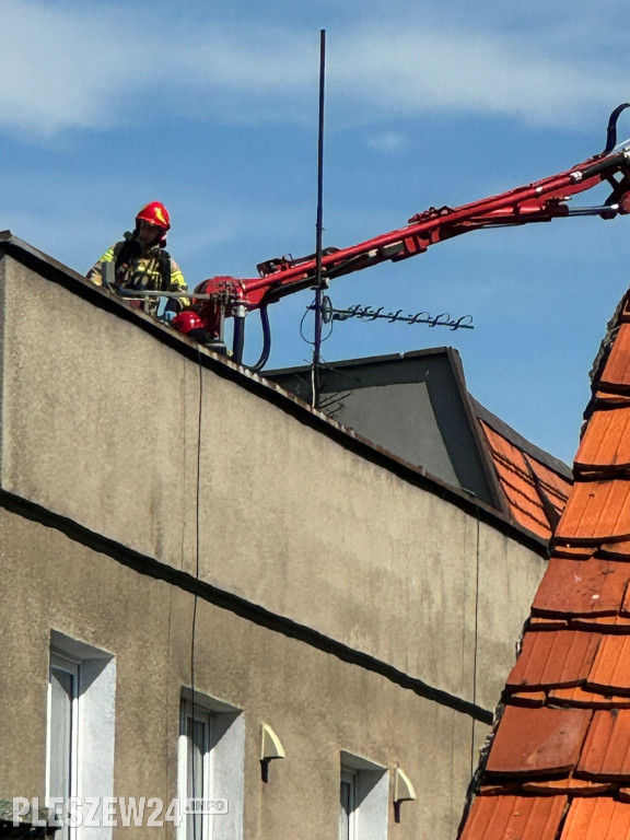 Straż pożarna w akcji przy pleszewskiej Farze