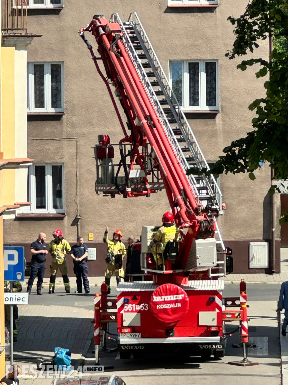 Straż pożarna w akcji przy pleszewskiej Farze