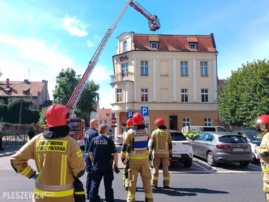 Straż pożarna w akcji przy pleszewskiej Farze