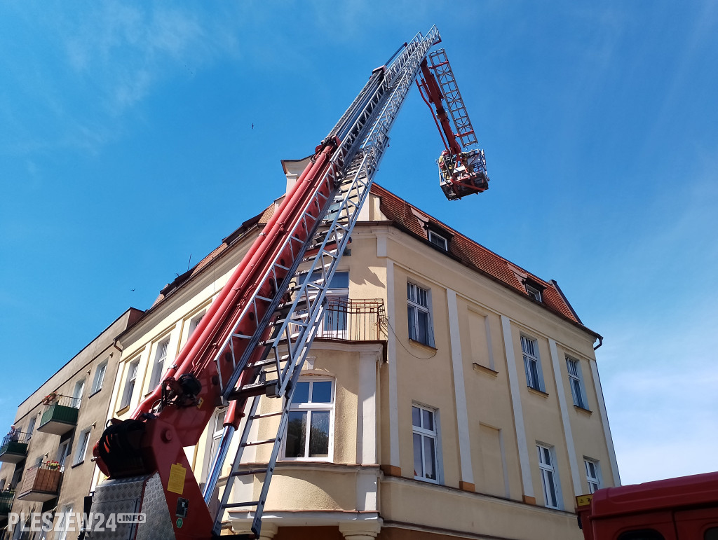 Straż pożarna w akcji przy pleszewskiej Farze