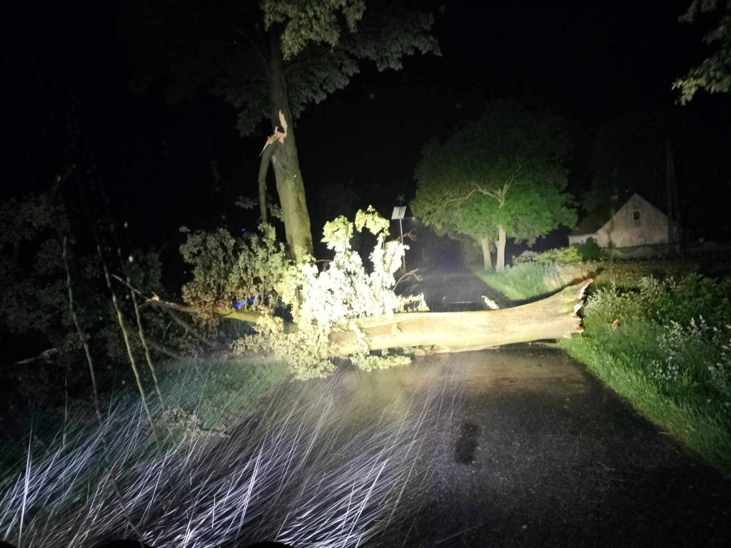 Nocna akcja OSP w Dobrzycy
