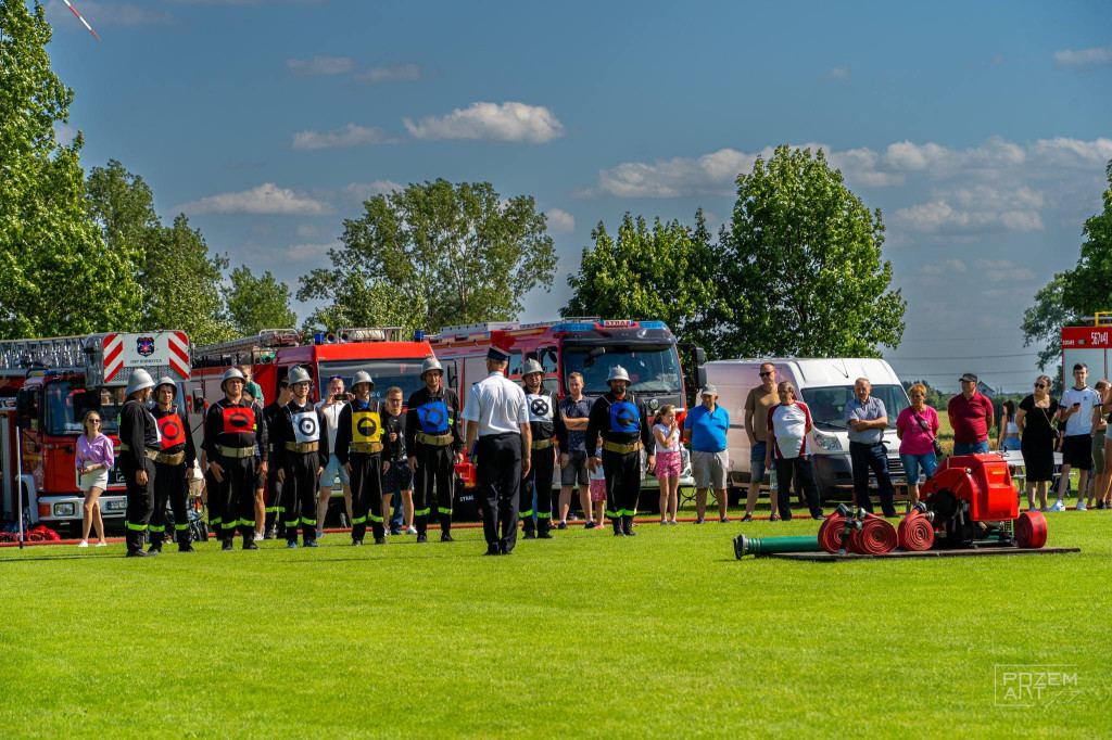 Zawody sportowo - pożarnicze strażaków