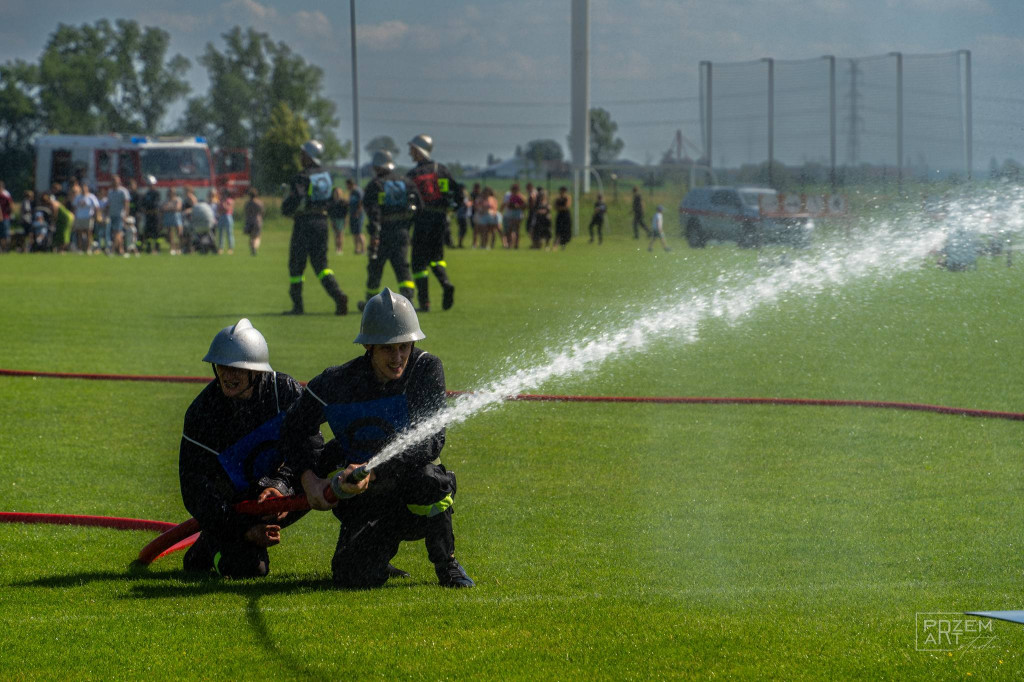 Zawody sportowo - pożarnicze strażaków