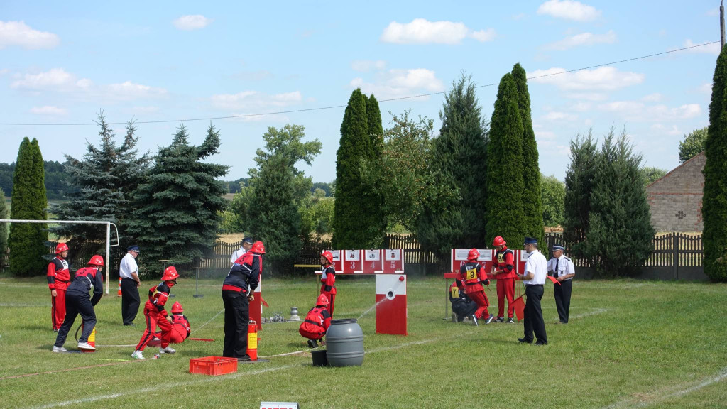 Zawody sportowo - pożarnicze strażaków