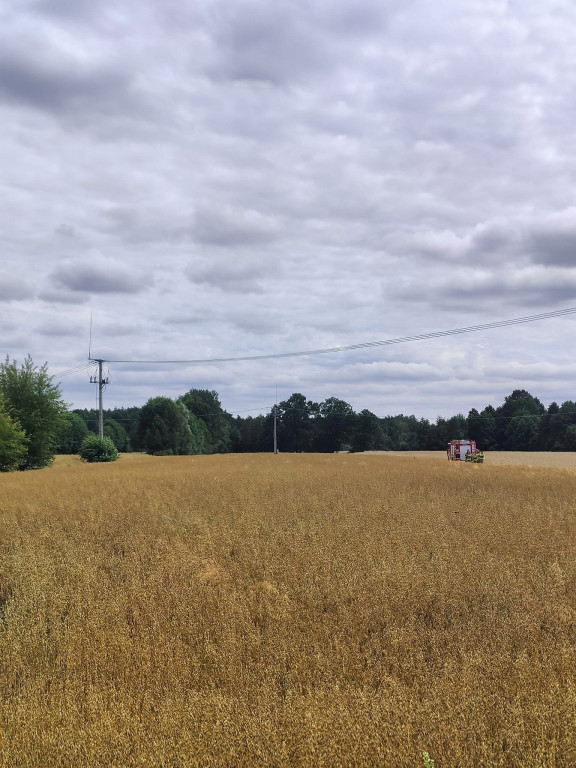 Pożar na słupie energetycznym