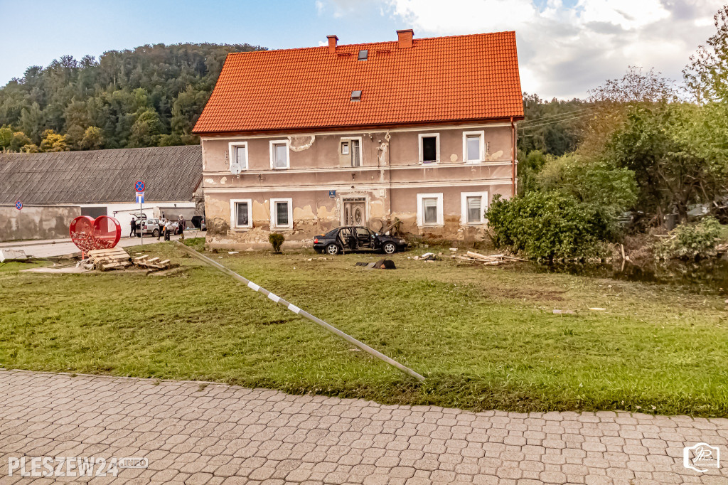 Pleszewianin pojechał z konwojem i wykonał zdjęcia